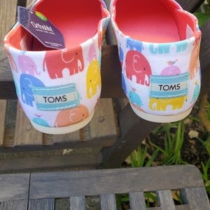 Toms Alpargata White Colorful Elephant Print Size 10